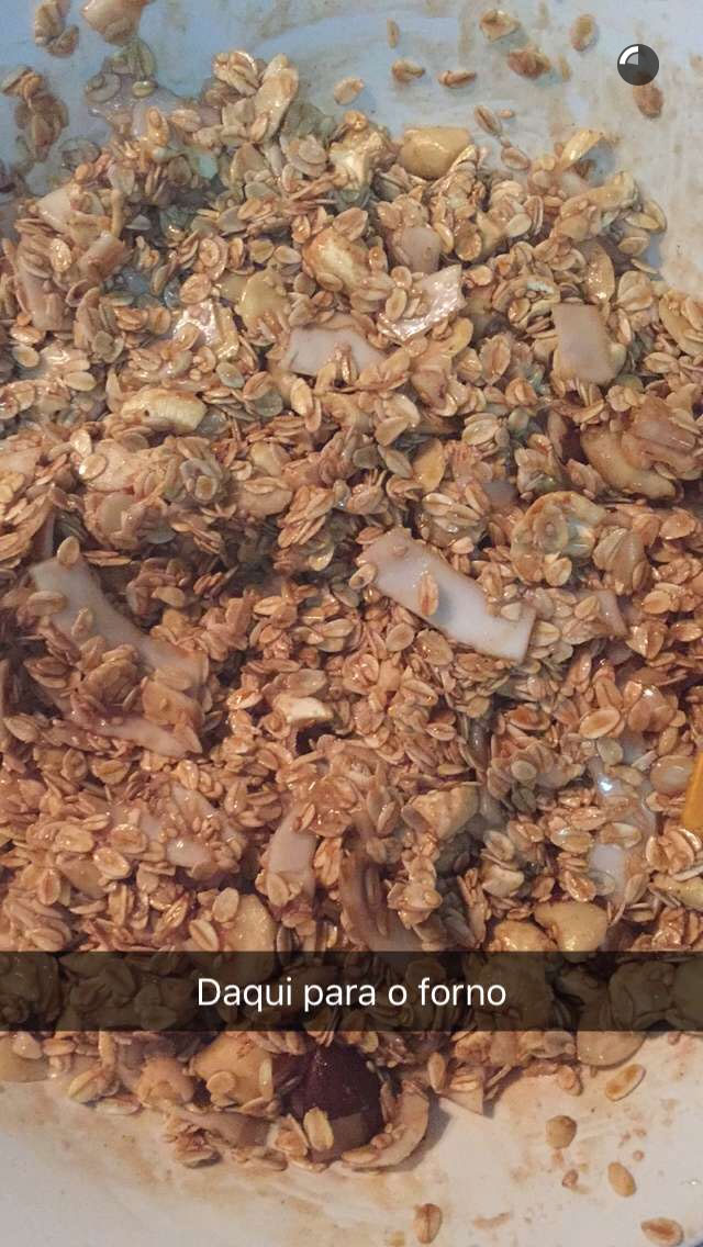Reprodução/ Snapchat Ivete Sangalo faz a sua granola em casa. Copie!