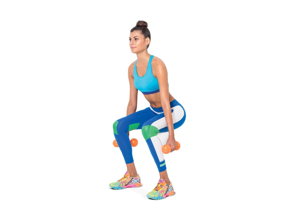 Treino funcional com dois halteres