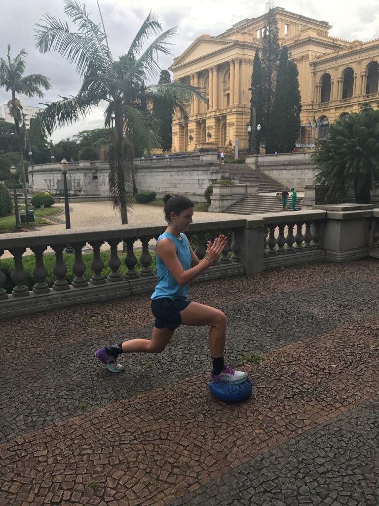 10 agachamentos poderosos para malhar pernas e bumbum