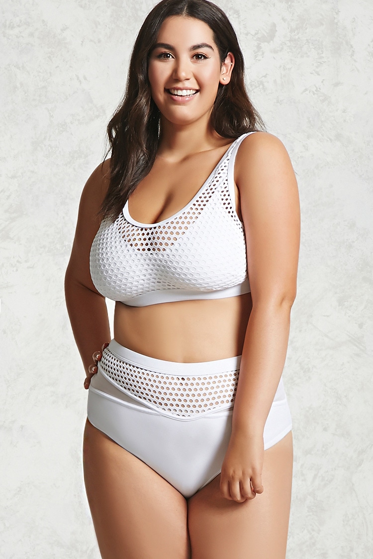Volta, verão! Veja coleção plus size de moda praia da Forever 21