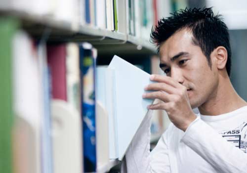 garoto-pesquisa-livro-biblio FAPESP lança chamada de pesquisa com instituição européia