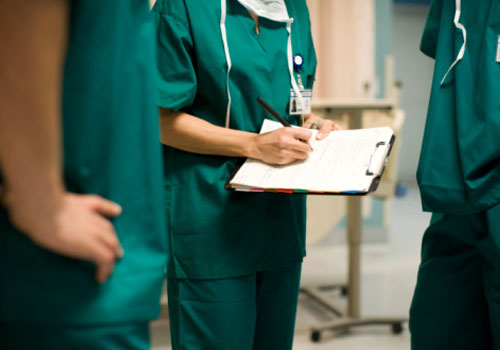 Apesar dos obst&aacute;culos, devo cursar Medicina?