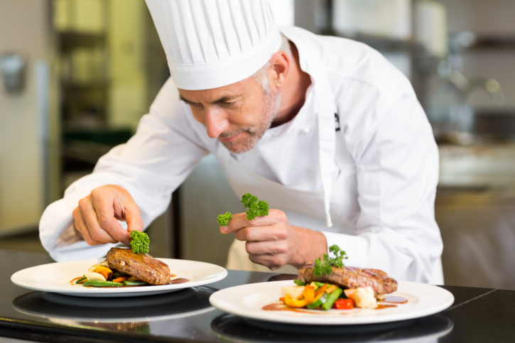 Quais as diferenças entre Nutrição e Gastronomia e como está o mercado de trabalho para essas áreas?