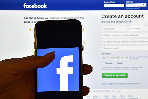 Facebook Da Arpanet ao Facebook: uma breve história da internet