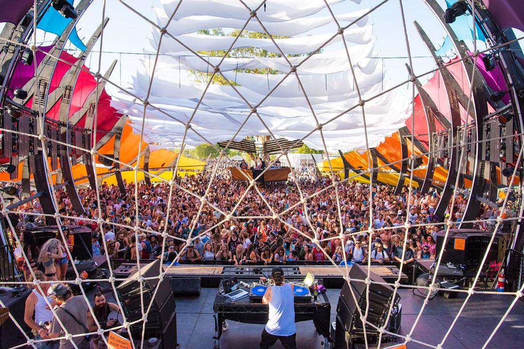 As melhores instala&ccedil;&otilde;es arquitet&ocirc;nicas do Coachella 2016