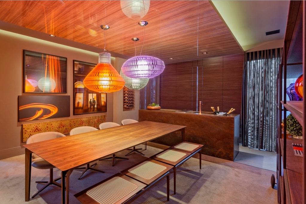 CASA COR Minas 2015: Sala de jantar com estilo de vida moderno