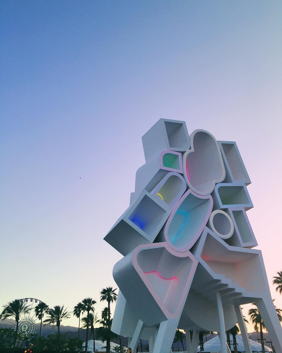 As melhores instala&ccedil;&otilde;es arquitet&ocirc;nicas do Coachella 2016