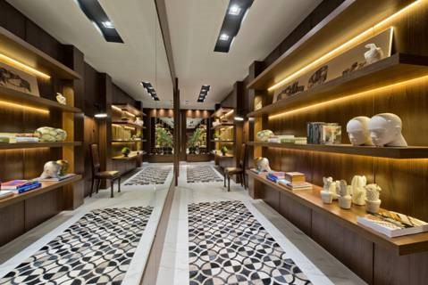 As formas geom&eacute;tricas e a simetria s&atilde;o marcantes na CASA COR PR 2016