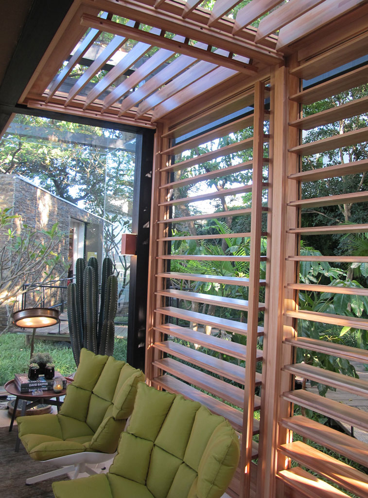 Brises e Pergolados em ambientes internos. Veja em CASA COR 2015