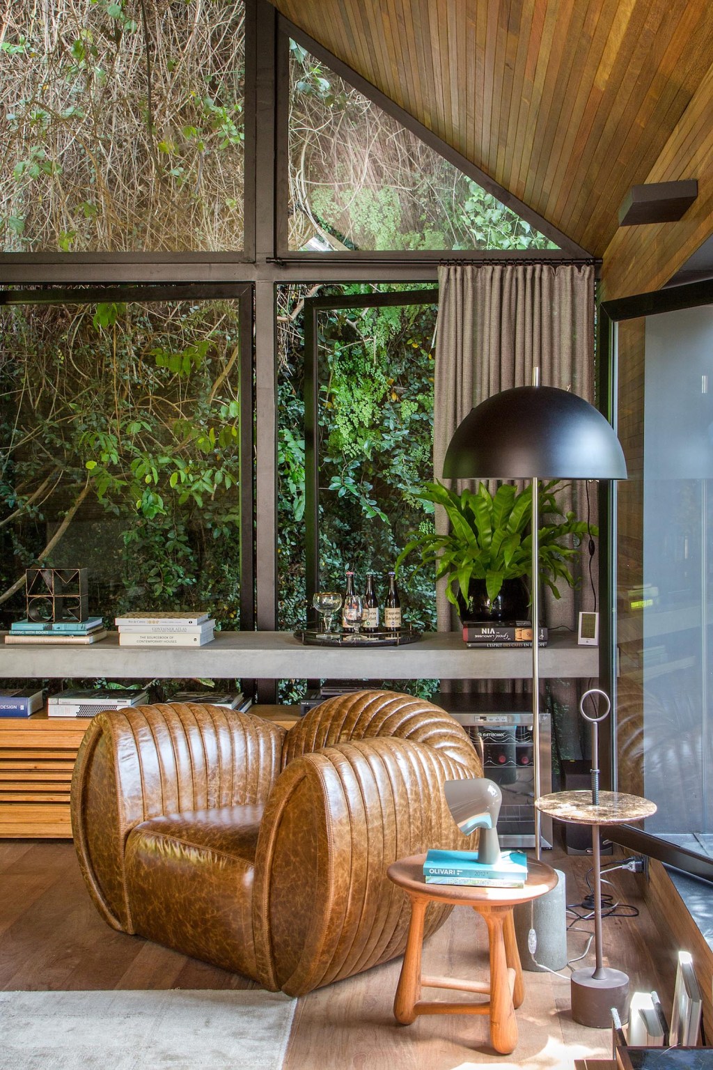 Transparência integra ambientes da CASACOR Rio ao jardim de Burle Marx