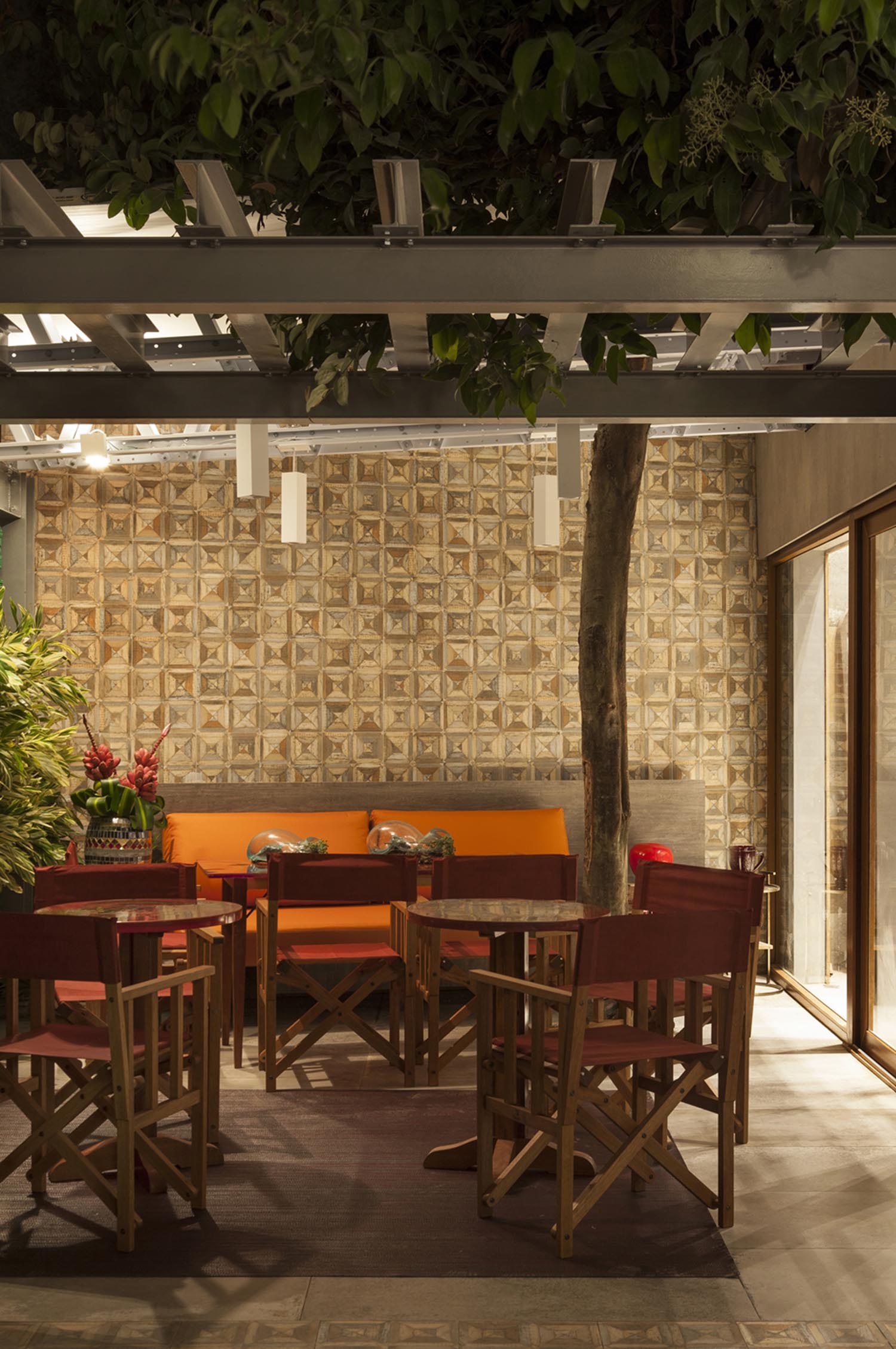 CASACOR PE: 7 ambientes onde os pain&eacute;is de madeira s&atilde;o destaque