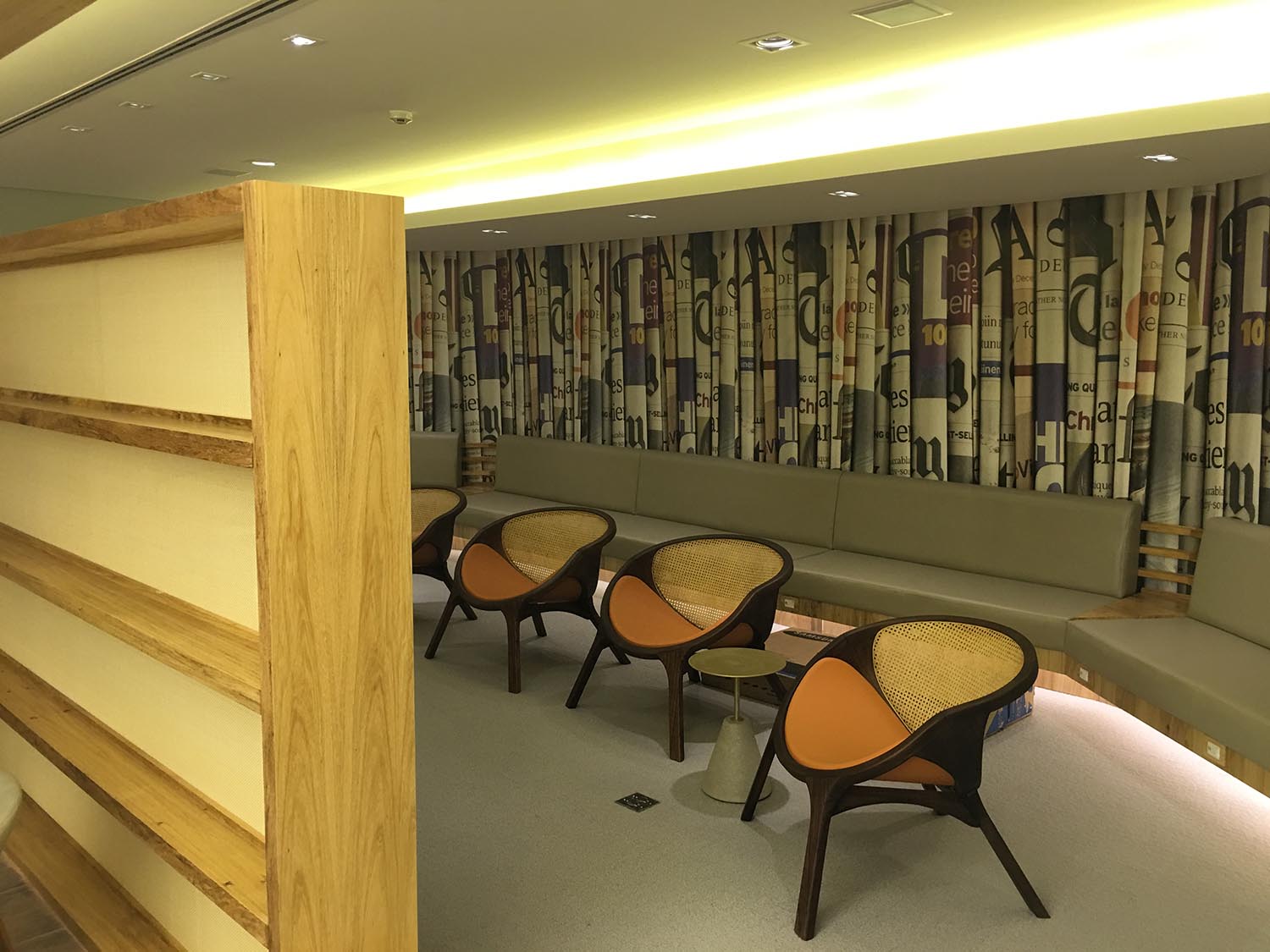 Oleg&aacute;rio de S&aacute; e Gil Cioni se inspiram no Brasil colonial para criar sala