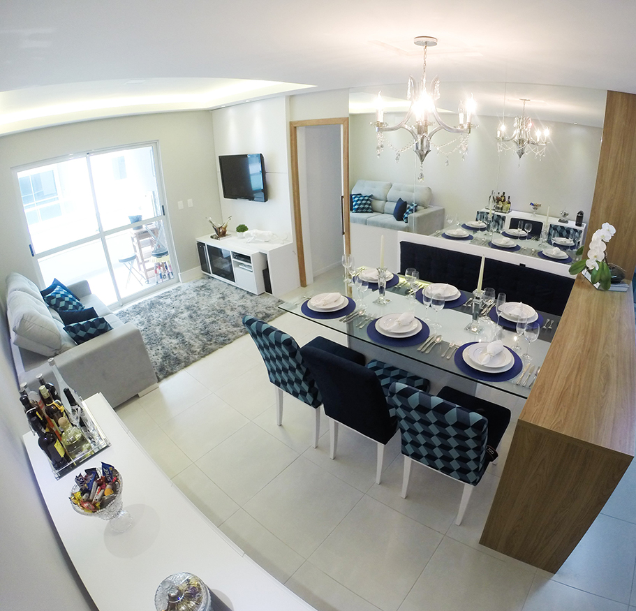 Apartamento pequeno com solu&ccedil;&otilde;es criativas para ampliar espa&ccedil;os