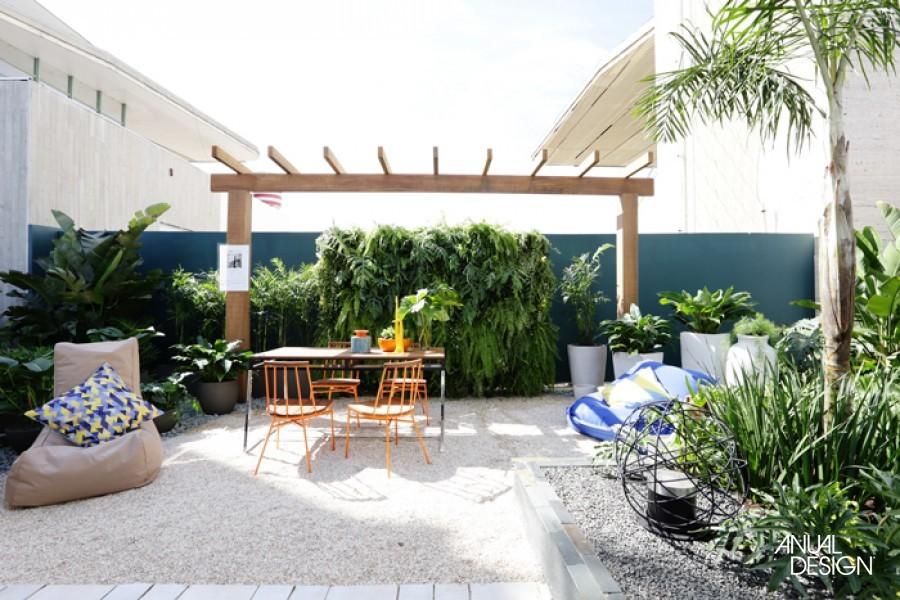 Sete ideias de jardim para a varanda de apartamento por Cyrela