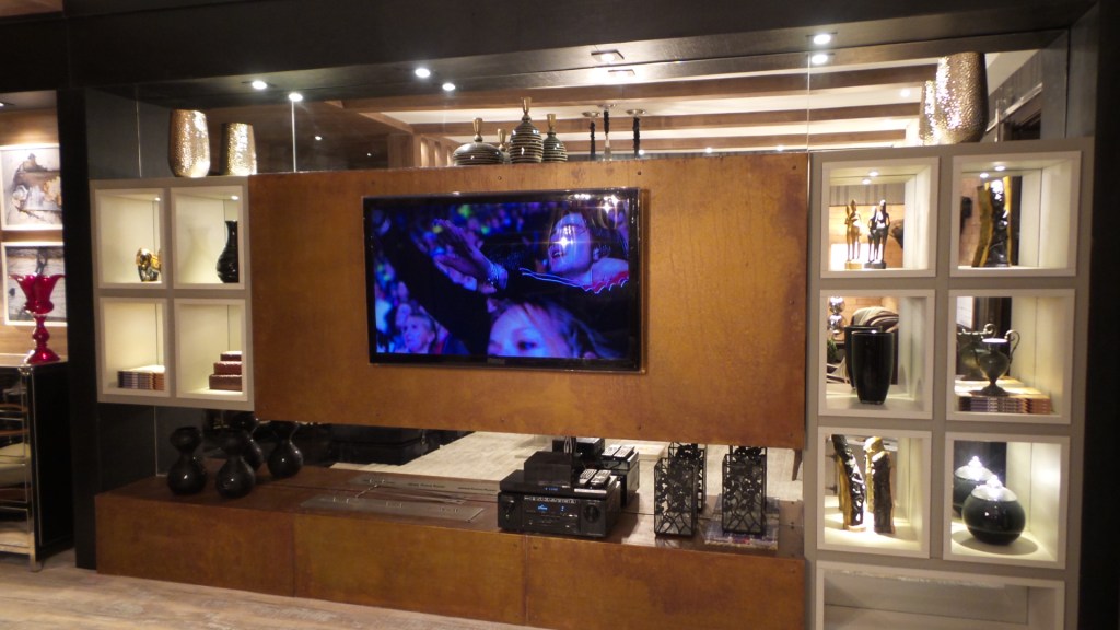 Aço corten marca presença em três ambientes da Casa Cor PR 2015