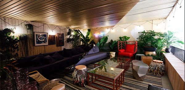 Ambiente da CASA COR SP com ideia para iluminação de Natal