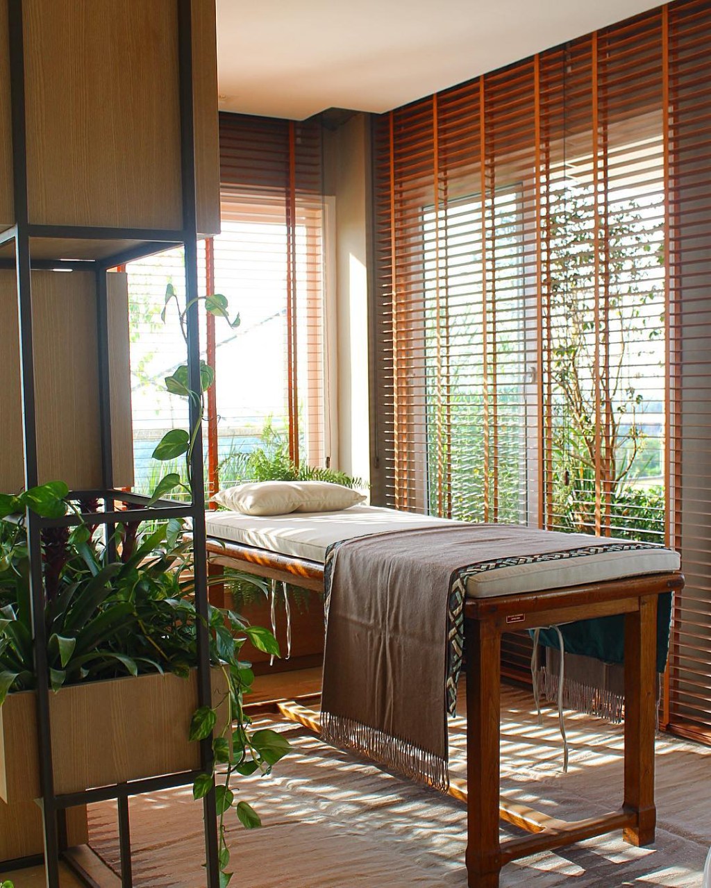 Peças de antiquário trazem ar rústico a espaço da CASACOR Campinas