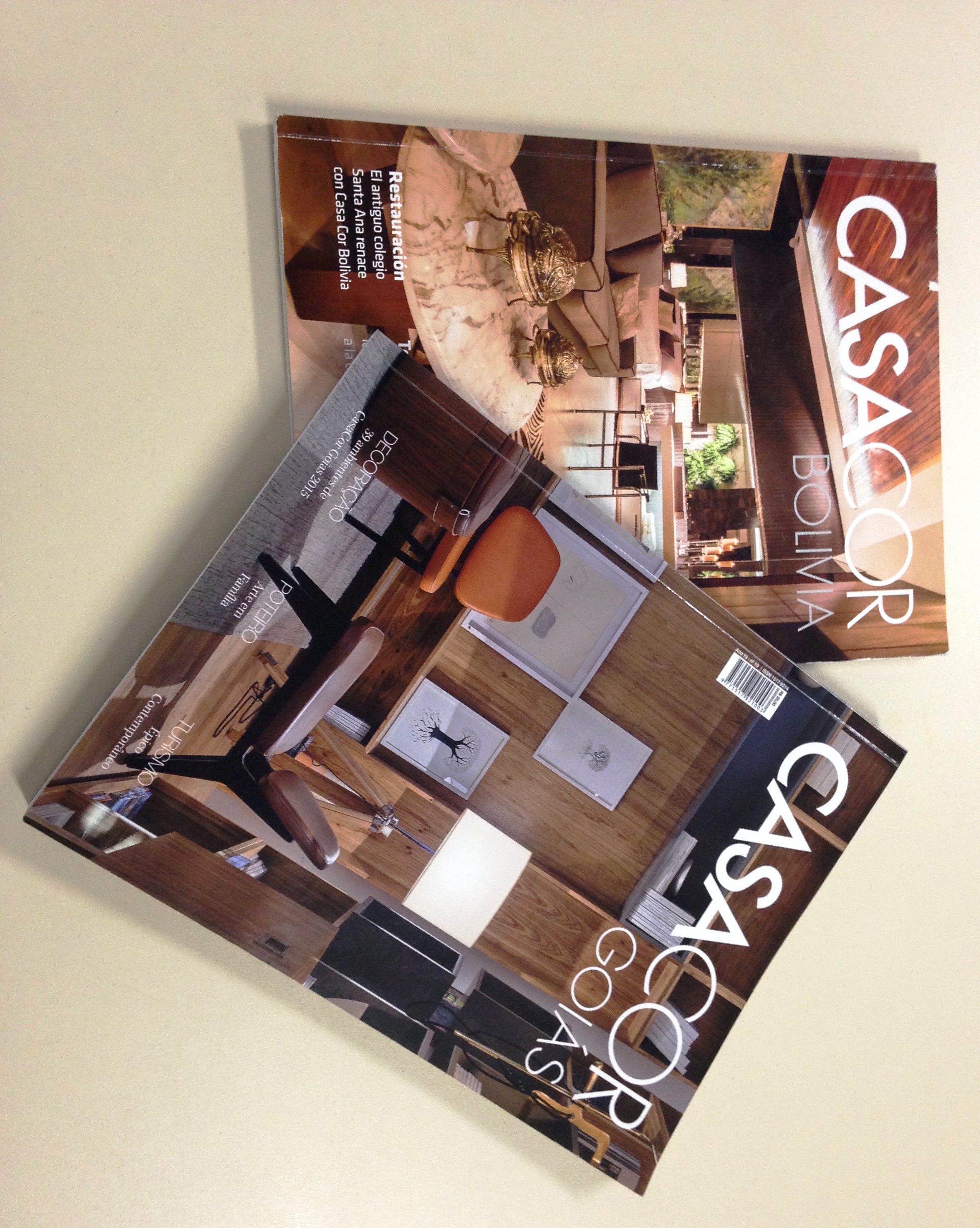 J&aacute; nas bancas: Revistas Casa Cor Goi&aacute;s e Casa Cor Bol&iacute;via 2015
