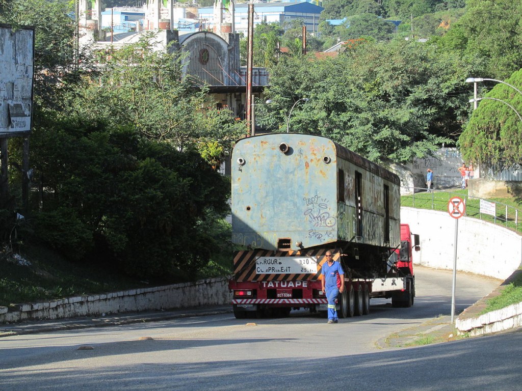 Léo Shehtman transforma vagão de trem em loft na CASACOR SP 2016