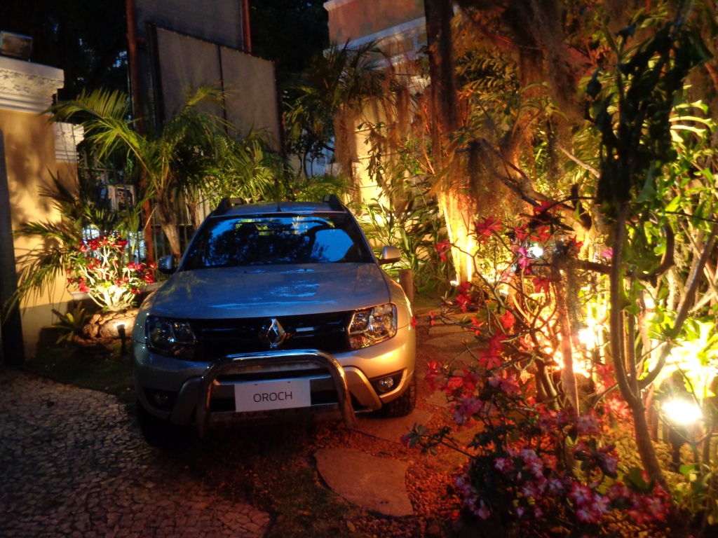 Picape se destaca na entrada do casar&atilde;o da CASA COR Bahia