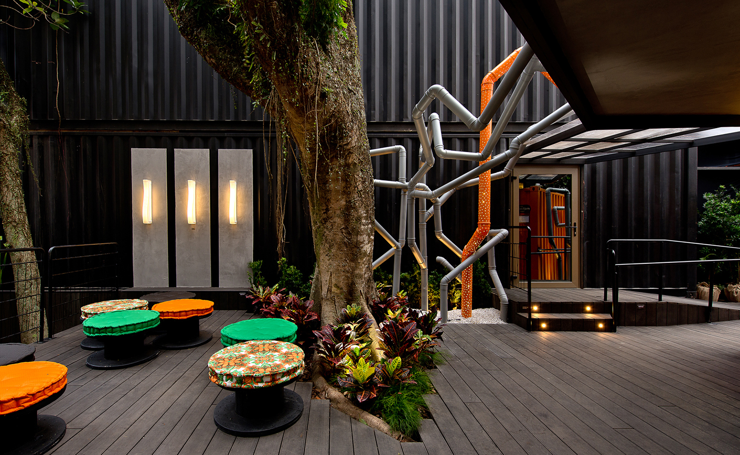 CASACOR SC apresenta usos criativos de containers na arquitetura