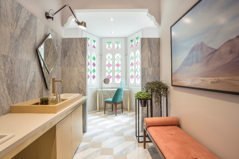 Arquitetos fogem do &oacute;bvio com os projetos de banheiros da CASACOR SC