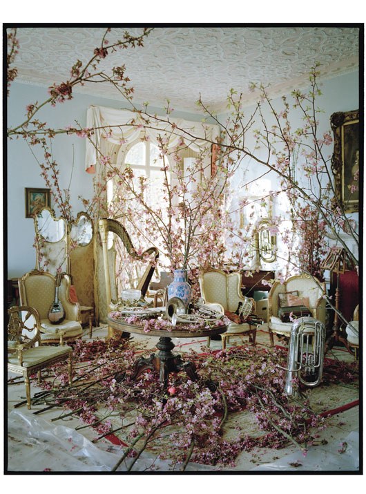 O trabalho surrealista e inusitado do fot&oacute;grafo Tim Walker