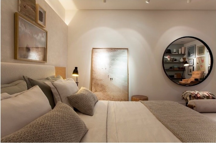CASACOR Bahia 2017: Um ambiente de 26 m² para belas obras de arte