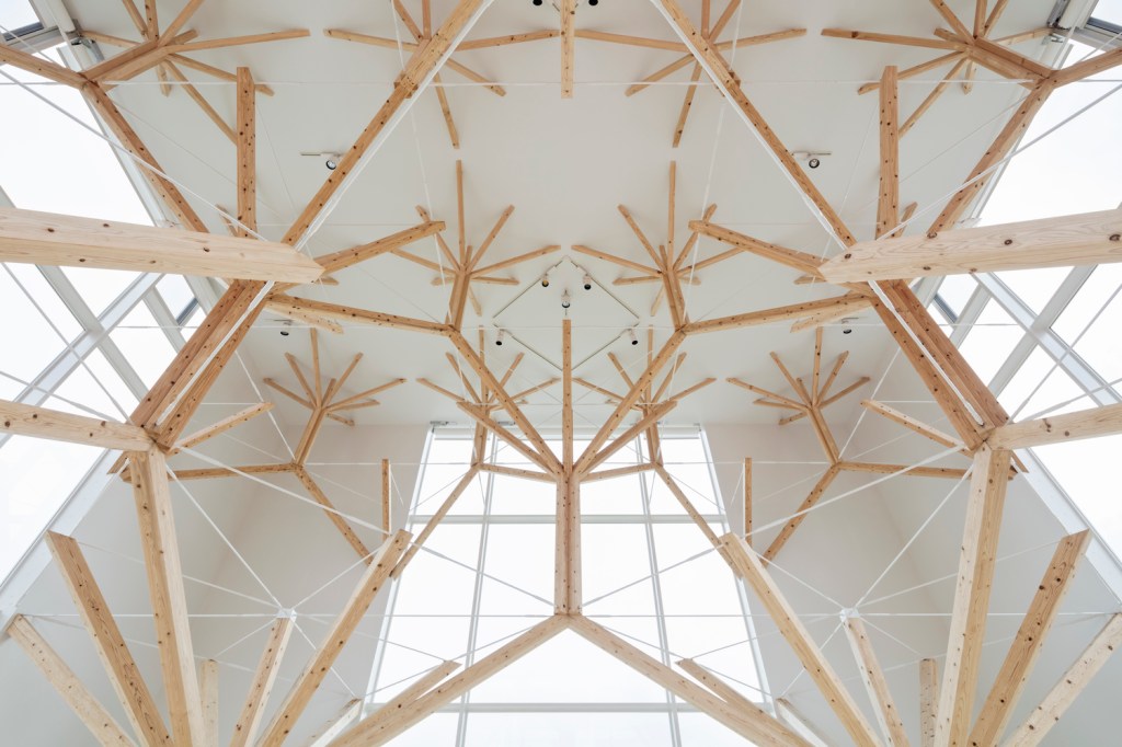 3 Capela japonesa é construída a partir de geometria fractal