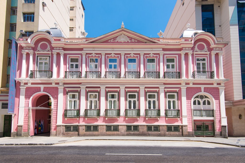 1.VG_Rio_de_Janeiro_Fachada_2 Hotel promove restauração do centro histórico do Rio de Janeiro