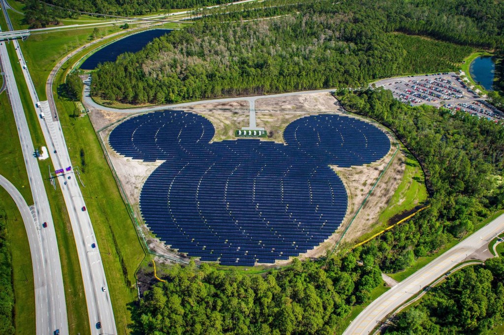15394043255bc172257a281_1539404325_3x2_rt (1) Energia solar é a nova aposta sustentável dos Parques da Disney