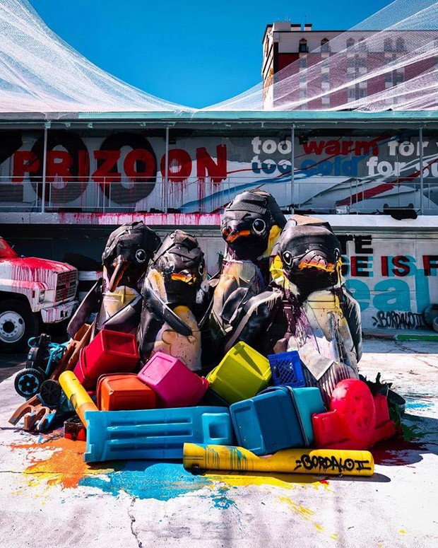 bordalo_ii_pinguim Instalações artísticas fazem espectador repensar o consumo do plástico