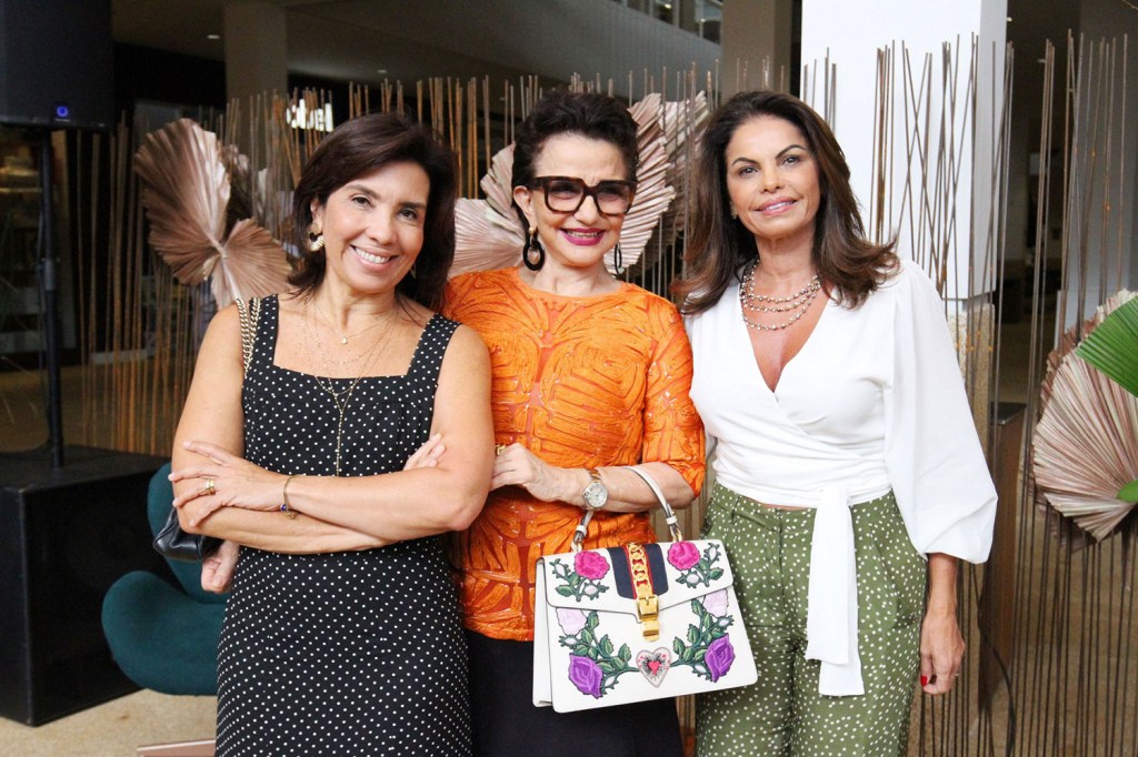 Eliane-Martins,-Moema-Leão-e-Ivana-Valença CASACOR Brasília promove brunch para celebrar o sucesso da mostra em 2018