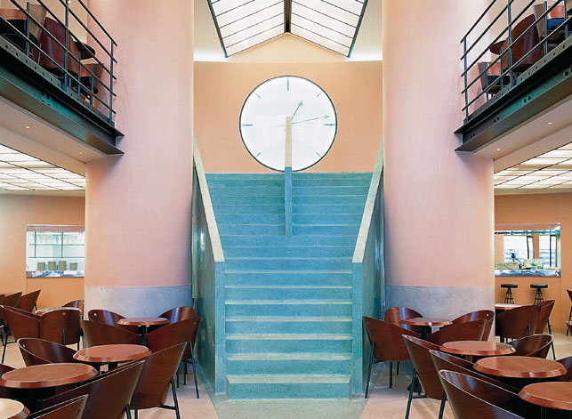 cafe_costes1 Philippe Starck recebe o prêmio Lifetime Achievement 2019