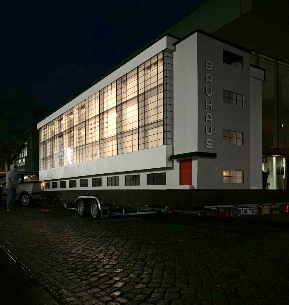 100 anos de Bauhaus: instalação itinerante leva a escola para 4 cidades