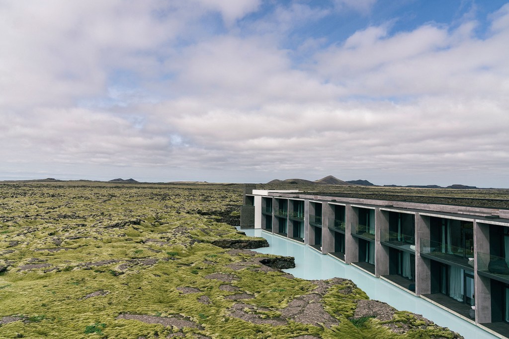vibia_blue-lagoon_iceland-(3) Resort na Islândia une a beleza da natureza com arquitetura deslumbrante