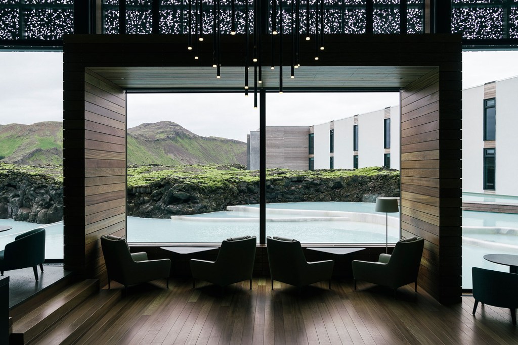 vibia_blue-lagoon_iceland-(6) Resort na Islândia une a beleza da natureza com arquitetura deslumbrante