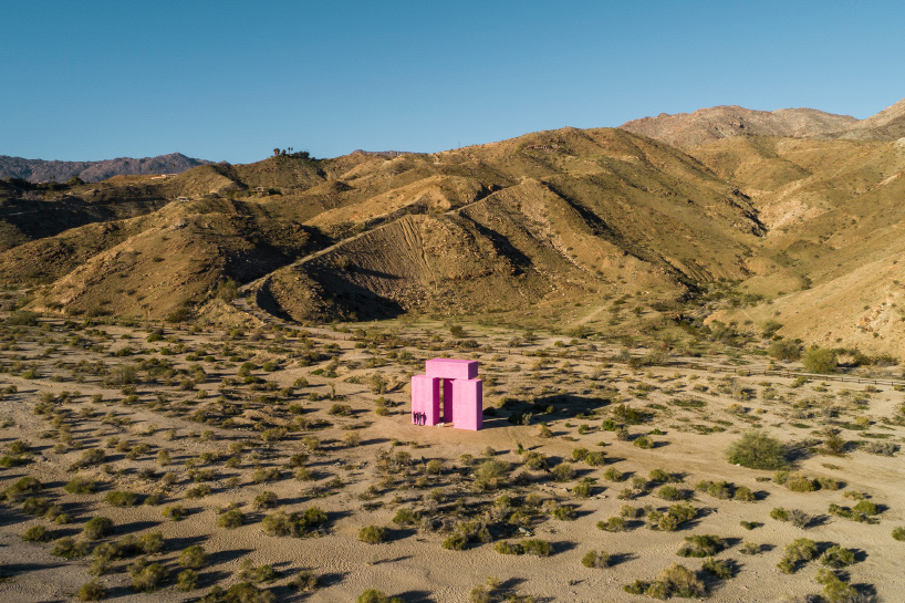 desert-X-installations-designboom-02 O Coachella Valley, na Califórnia, recebe a 2ª edição da desert X