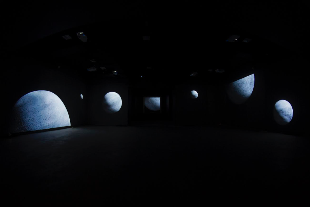 screen-shot-2019-02-01-at-11-28-21 Além do Infinito: a mostra de arte imersiva do Farol Santander