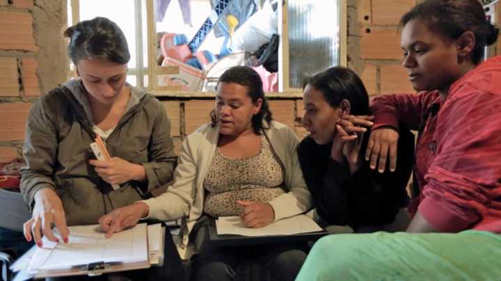 02-arquitetura-na-periferia Projeto ensina mulheres da periferia a construírem e reformarem suas casas