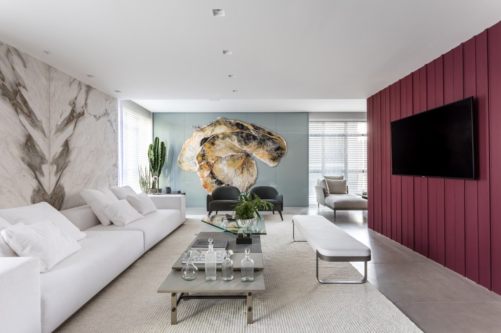 23 – Hall e Living1_CreditoEduardo Macarios Arte e eco-luxury conceituam living de Larissa Lóh na CASACOR PR 2019