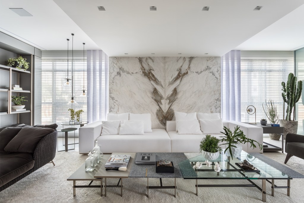 23 – Hall e Living3_CreditoEduardo Macarios Arte e eco-luxury conceituam living de Larissa Lóh na CASACOR PR 2019