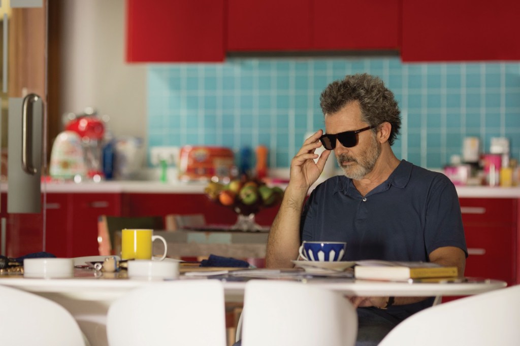 dolor-y-gloria-almodovar-2019-1 Vimos o novo filme de Pedro Almodóvar, e a decoração quase rouba a cena