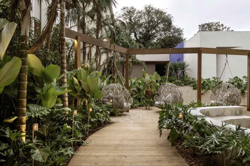 CASACOR SP: Jardim Elementar é inspirado na fluidez do elemento fogo