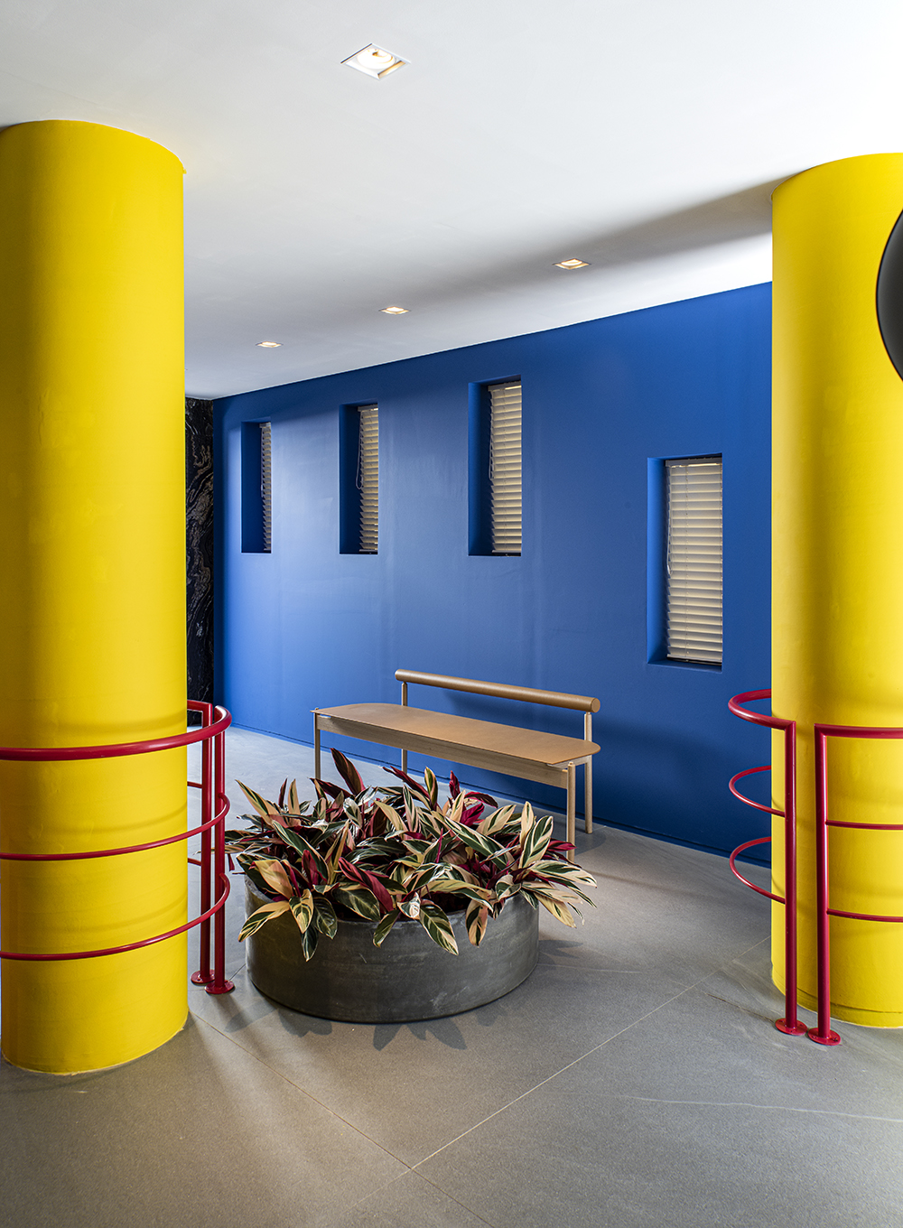 lounge-bauhaus-100-anos-tufi-mousse-casacor-sp-2019_2 Menos é mais no Lounge Bauhaus 100 anos da CASACOR São Paulo