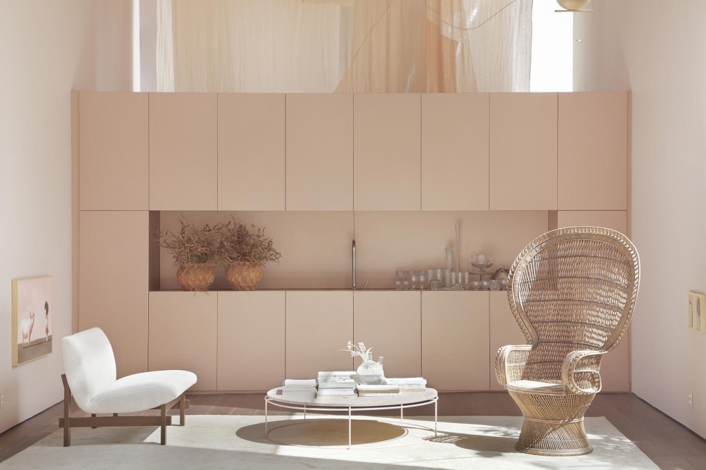 BC Arquitetura traduz narrativa visual rosé em Terraço, na CASACOR SP