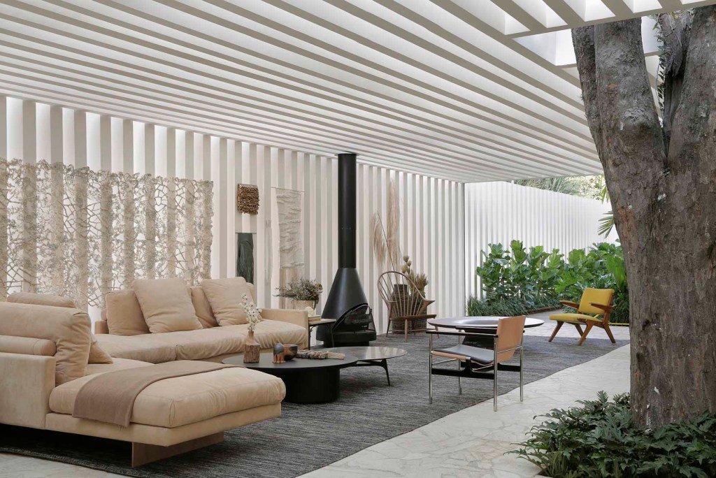 Sucesso na CASACOR São Paulo, Casa das Sibipirunas é citada no designboom
