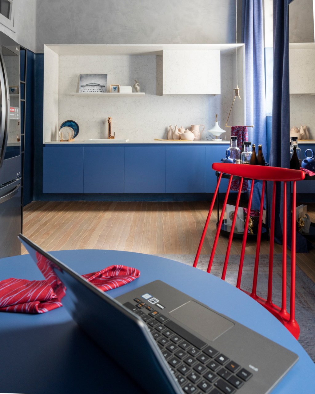 studio-slim-daniel-wilges-casacor-rio-grande-do-sul-2019-cristiano-bauce-5 Azul ativa memórias afetivas no Studio Slim da CASACOR Rio Grande do Sul