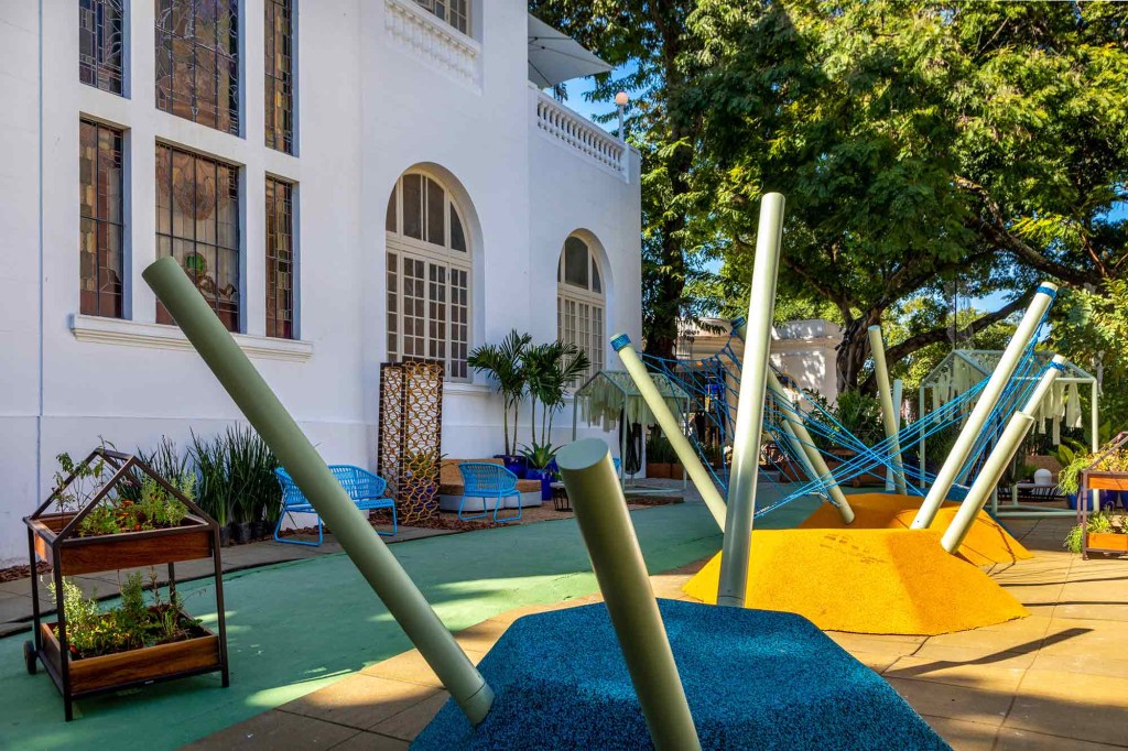 b-Lao-Design-+-Plantar-Ideias-–-PORTODOSNÓS–002 Beleza brasileira em materiais reaproveitados no PORTODOSNÓS da CASACOR RJ
