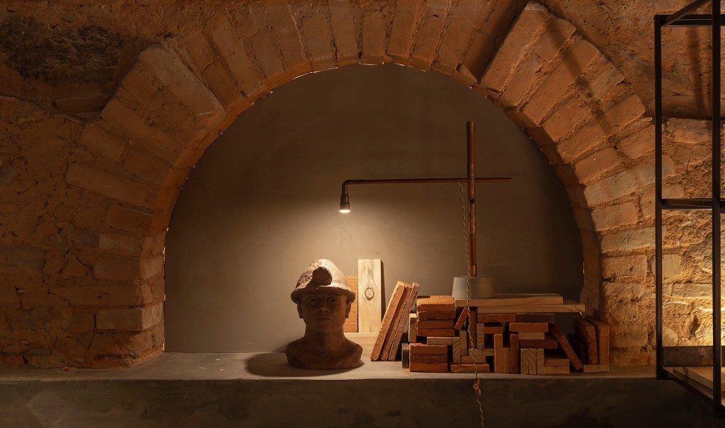 Porao_Unilux-Beatriz_Zeglin_Mariana_Maisonnave_Arthur_Lins_Felipe_Finger _Vitor_Sadowski-Santa_Catarina-2019-Mariana_Boro_005 Porão Unilux valoriza arquitetura histórica na CASACOR SC | Florianópolis